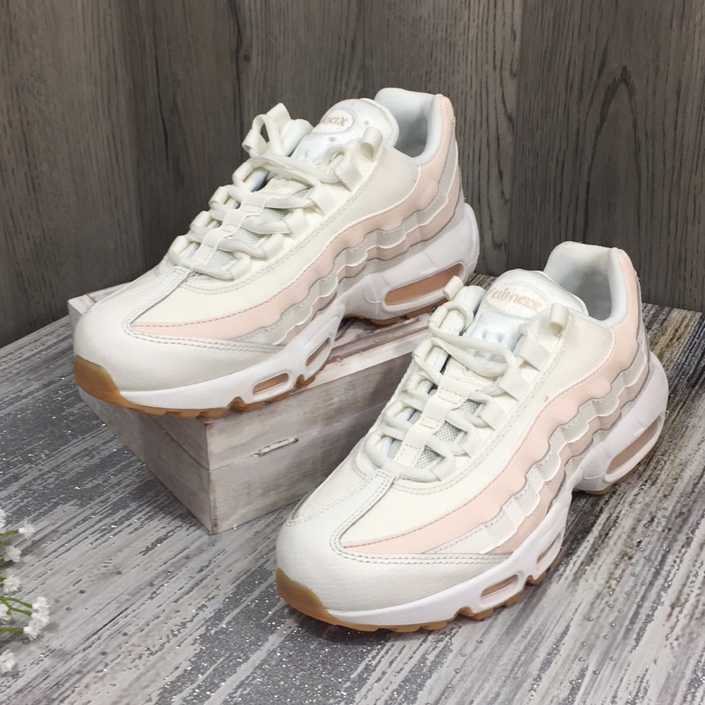 Nike WMNS Air Max 95 - Picture 5 of 8